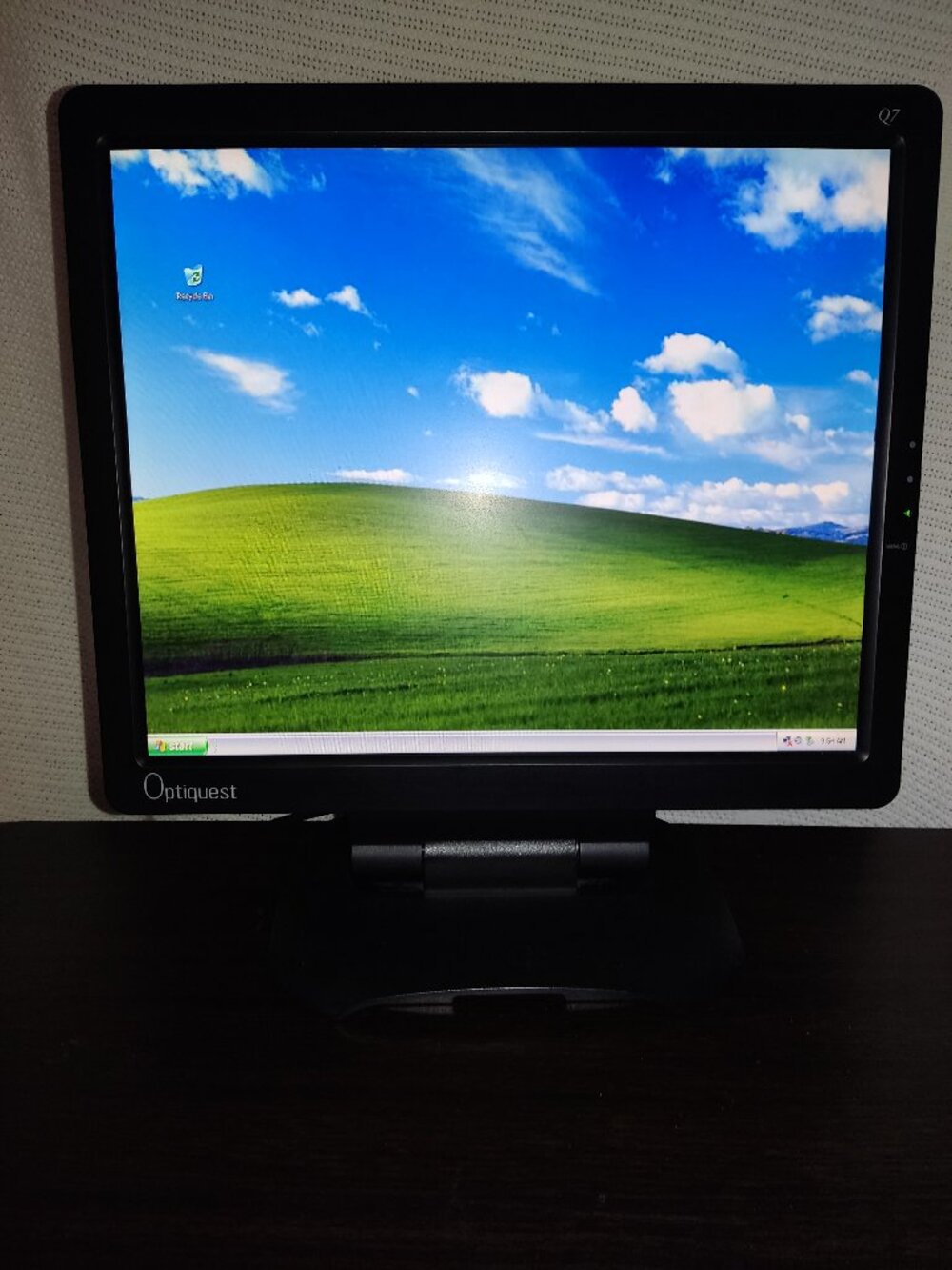 Viewsonic Optiquest Q7 | LCD Display | 17" viewable area | Computer monitor